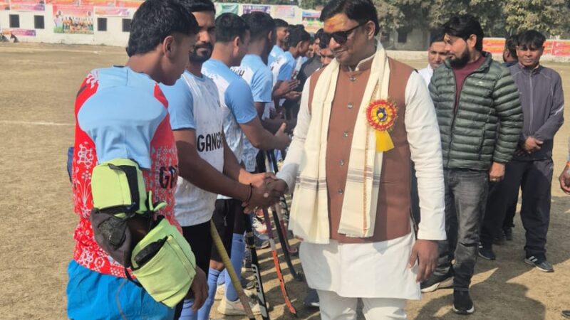 गंगापुर एकेडमी ब्लू, झांसी हॉस्टल और विवेक एकेडमी सेमीफाइनल में पहुंचे