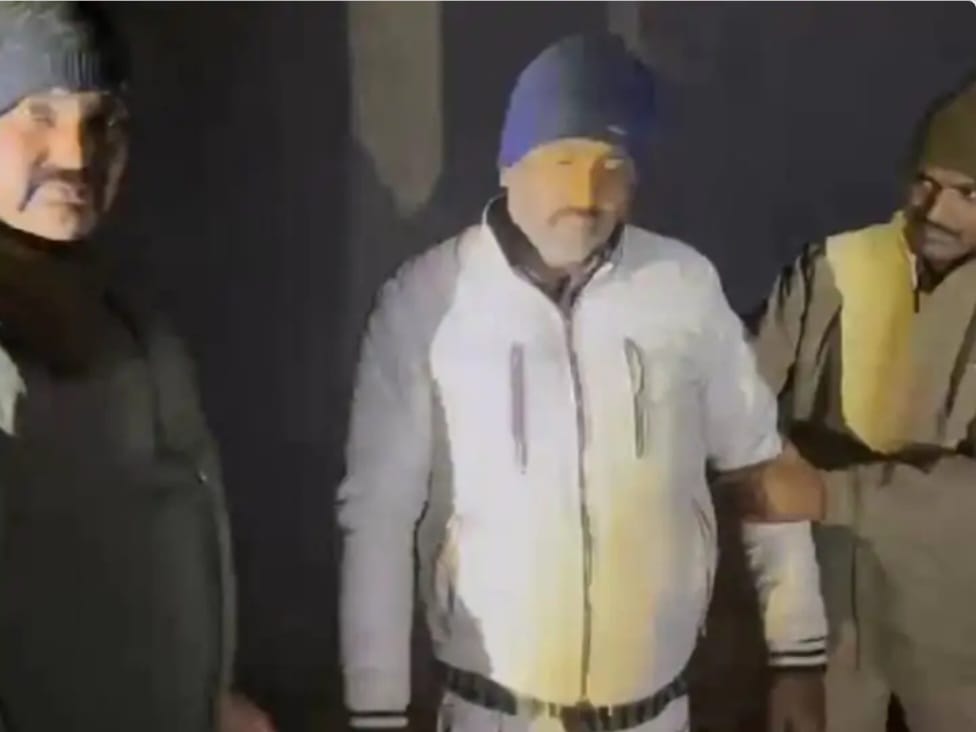 गोरखपुर: लेखपाल के घर से 84 लाख की लूट के मुख्य आरोपियों से पुलिस की मुठभेड़, दो बदमाश घायल