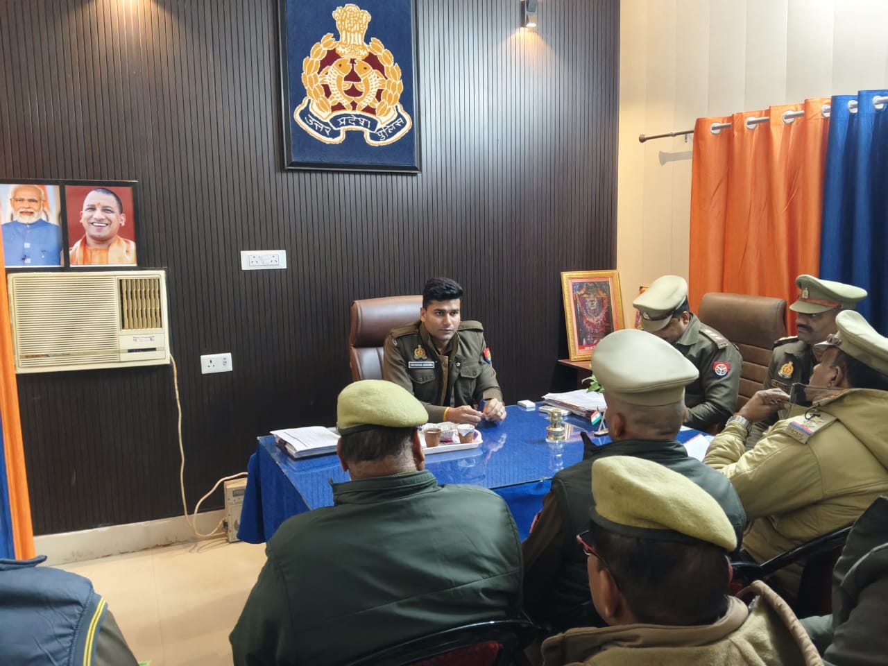 भदोही : अपर पुलिस अधीक्षक  ने थाना भदोही का किया आकस्मिक निरीक्षण