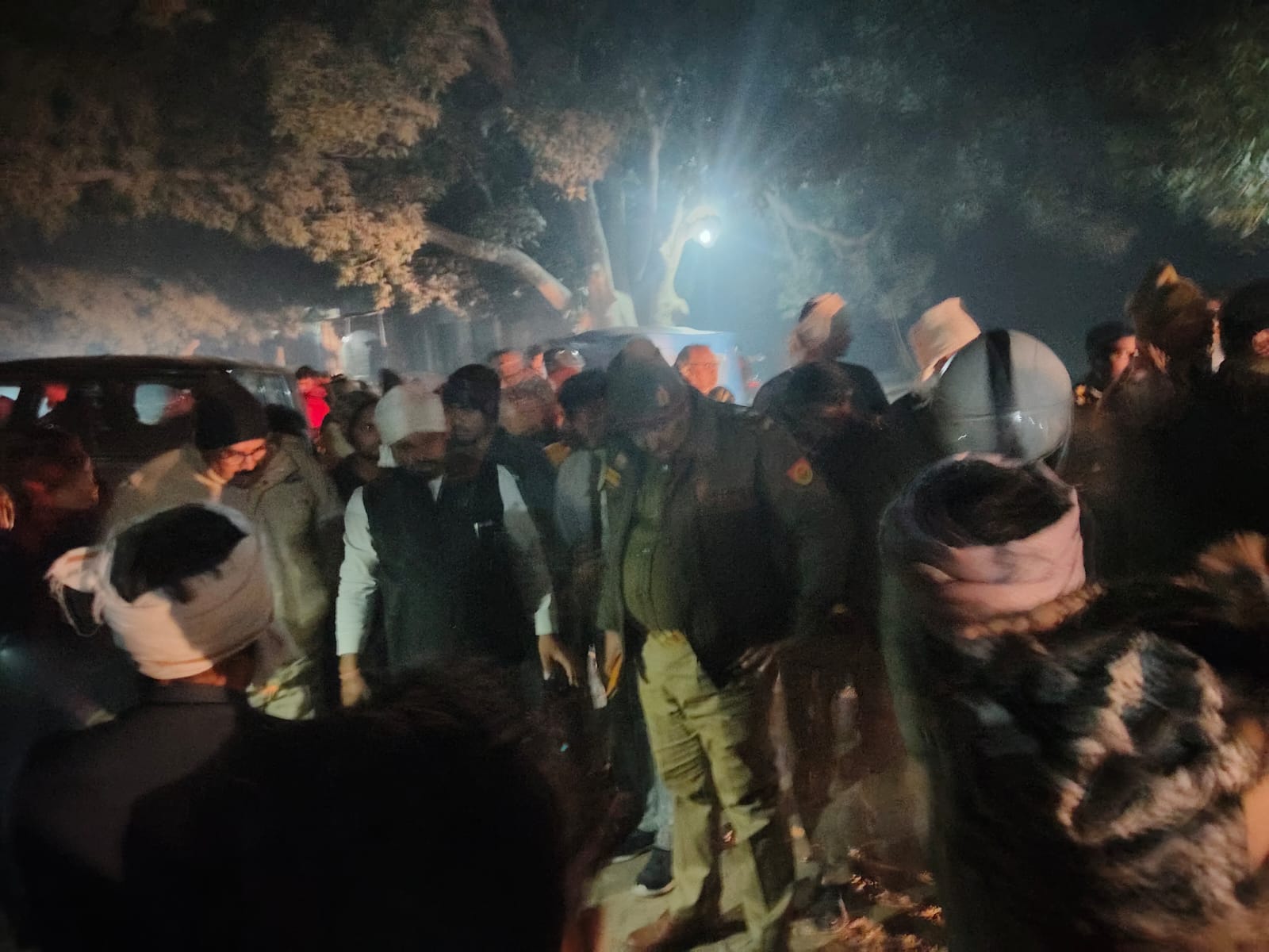 चार पहिया वाहन से ऑटो में टक्कर, ऑटो चालक की मौके पर ही मौत, दो यात्री घायल