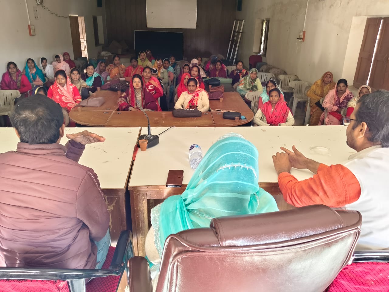 घोरावल में स्वयं सहायता समूहों की जागरूकता संगोष्ठी, रोजगार सृजन पर जोर