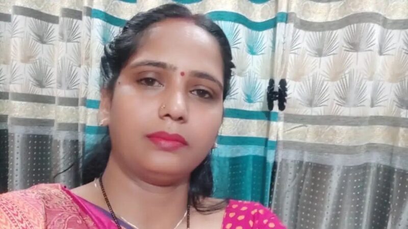 बाराबंकी : मानसिक प्रताड़ना से तंग आकर महिला टीचर ने स्कूल में लगाई फांसी