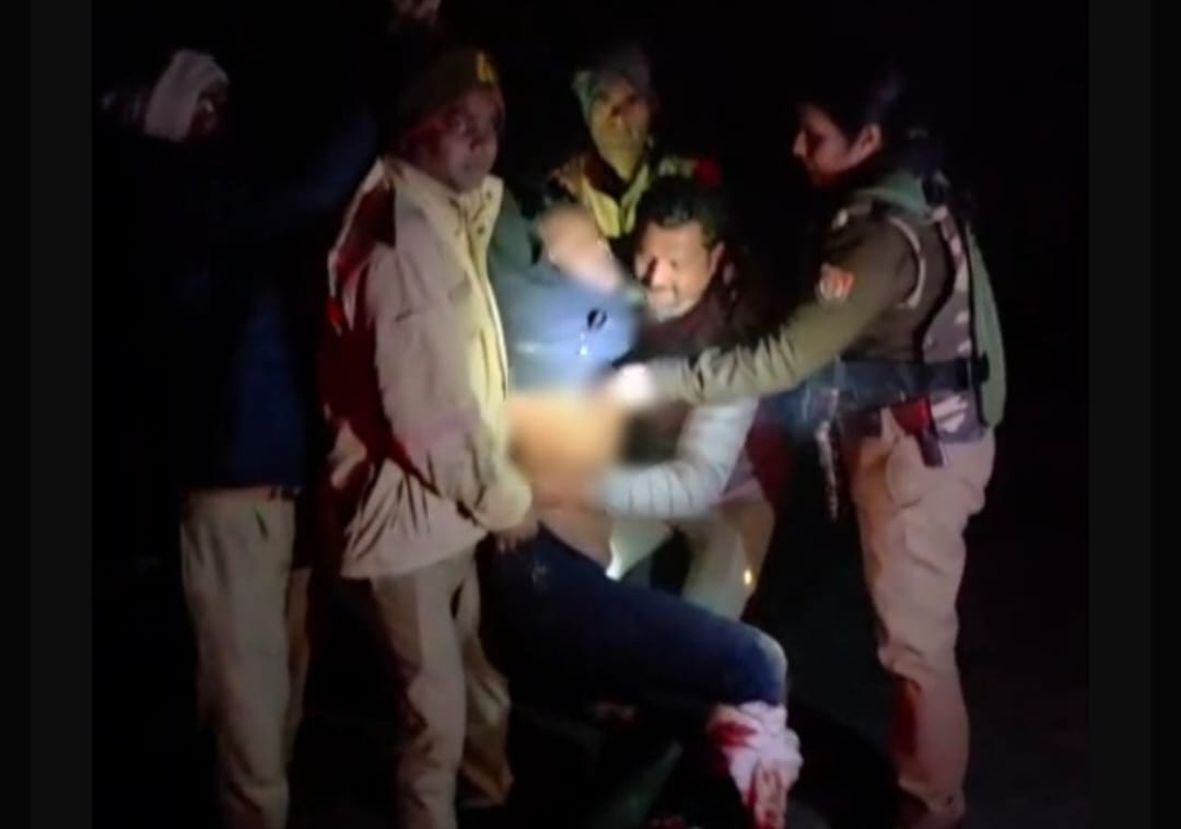 गाजीपुर : जेल से फरार 25 हजार इनामिया मुठभेड़ में गिरफ्तार