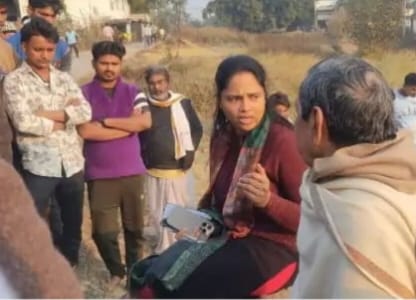 पिंडरा में मंगारी गांव का कब्रिस्तान समतल किए जाने से ग्रामीणों में आक्रोश