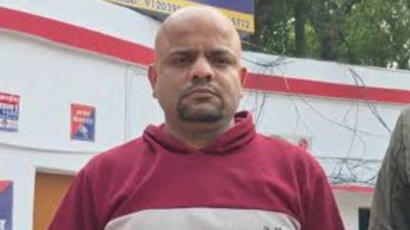 कैंट : धोखाधड़ी के मामले में 25 हजार का इनामिया अकाउंटेंट  गिरफ्तार