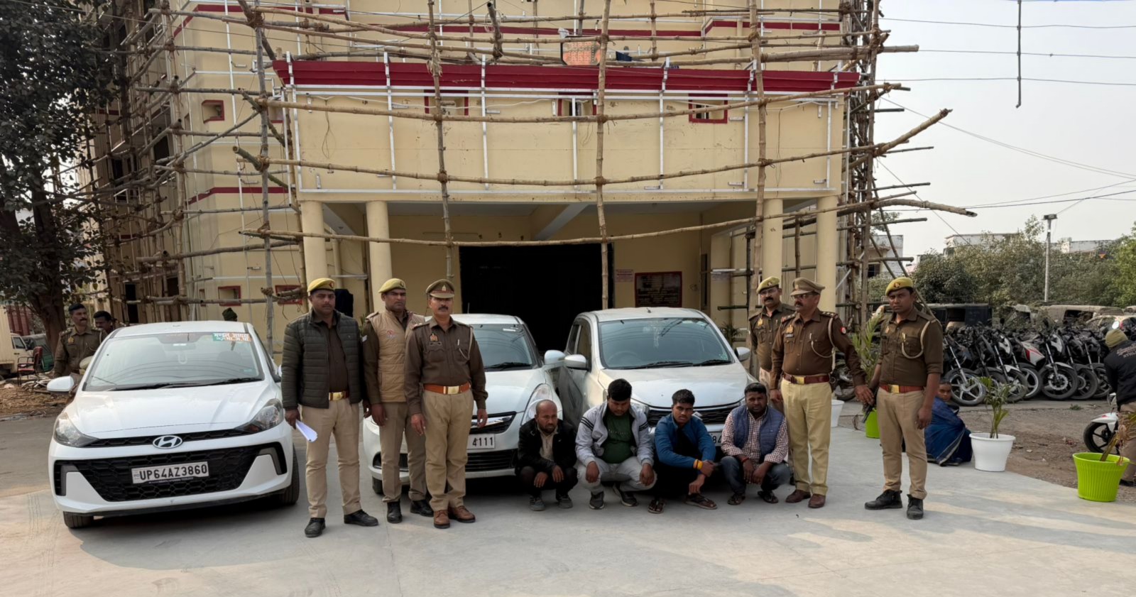 अवैध खनन माफियाओं पर पुलिस का शिकंजा, चार गिरफ्तार, तीन वाहन जब्त