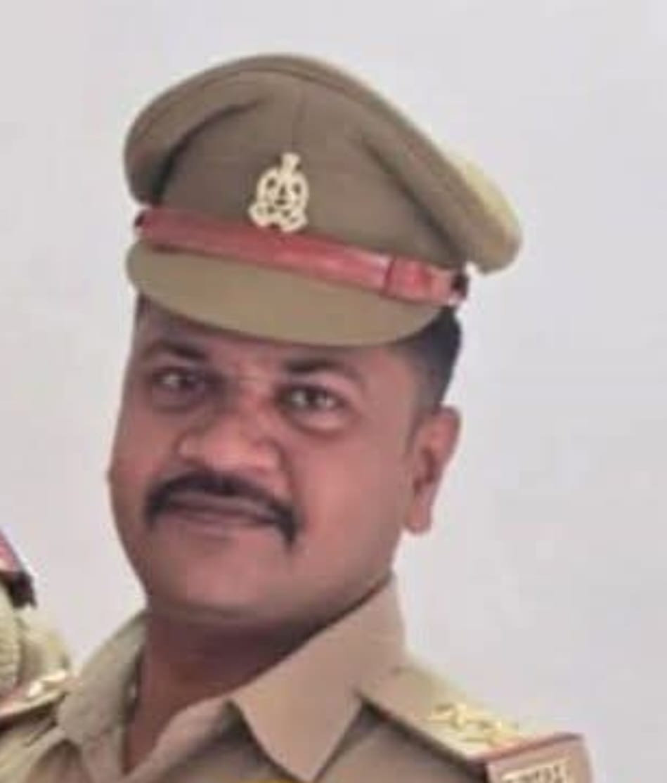 बलिया : सड़क हादसे में घायल  उप निरीक्षक ने तोड़ा दम