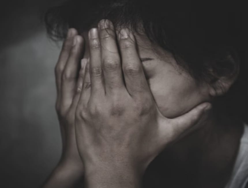 गोरखपुर : नाबालिग किशोरी के साथ  प्रेमी ने होटल में किया दुष्कर्म