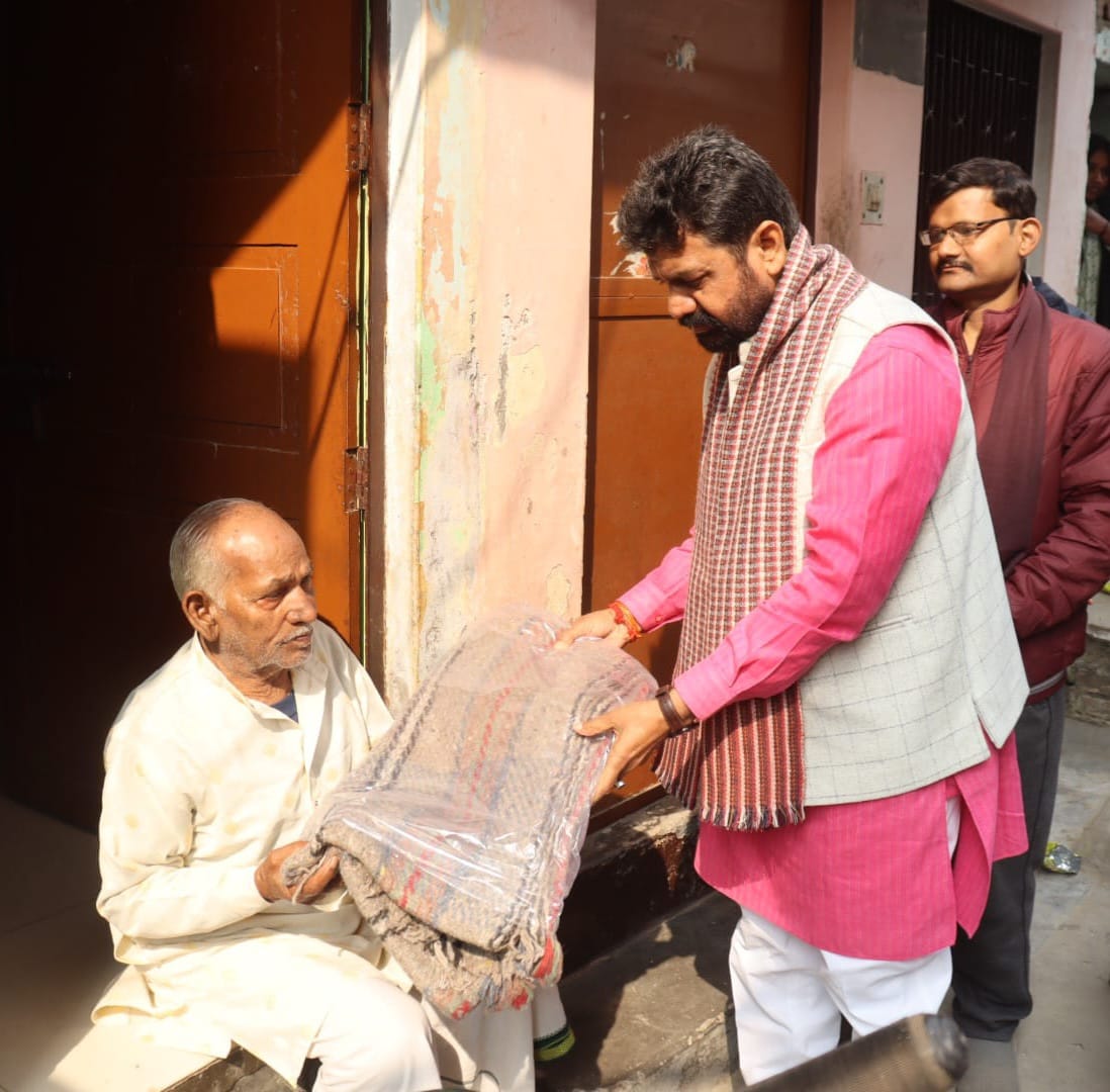 कंबल वितरण कार्यक्रम में बोले आयुष मंत्री— कोई गरीब योजनाओं से वंचित नहीं रहेगा