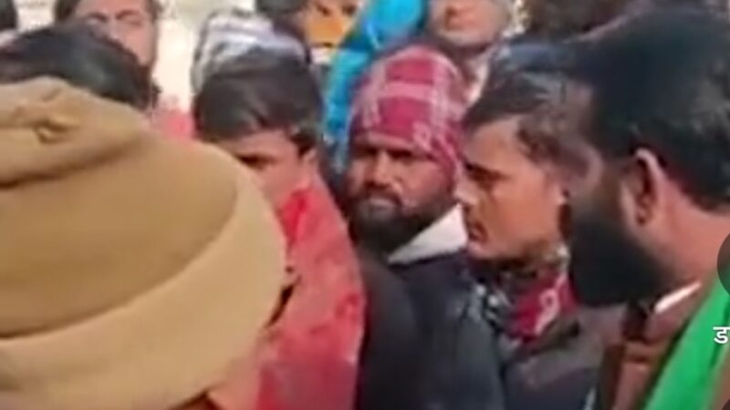 बदायूं में अंगीठी जलाकर सोए तीन सिक्योरिटी गार्ड की दम घुटने से मौत, परिजनों का हंगामा