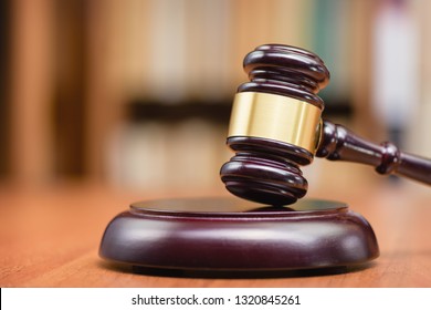 महिला की निजी तस्वीरें वायरल करने में पति पर आईटी एक्ट समेत कई धाराओं में मुकदमा दर्ज