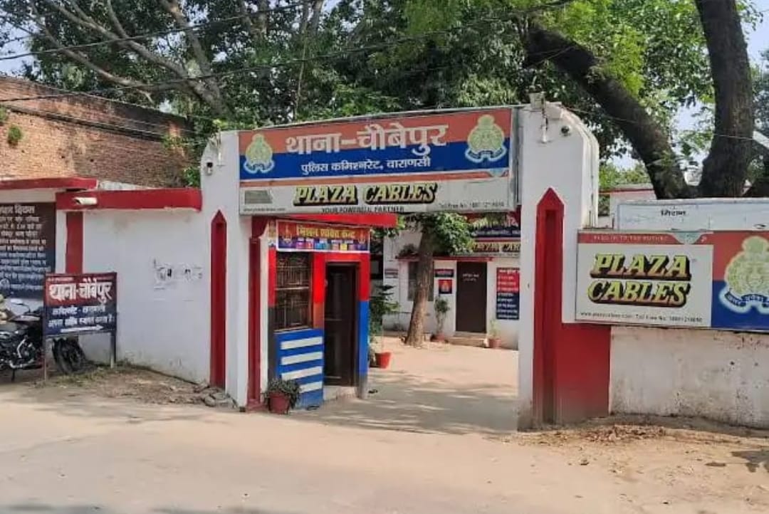 दो की सड़क हादसे में मौत, एक गंभीर रूप से घायल