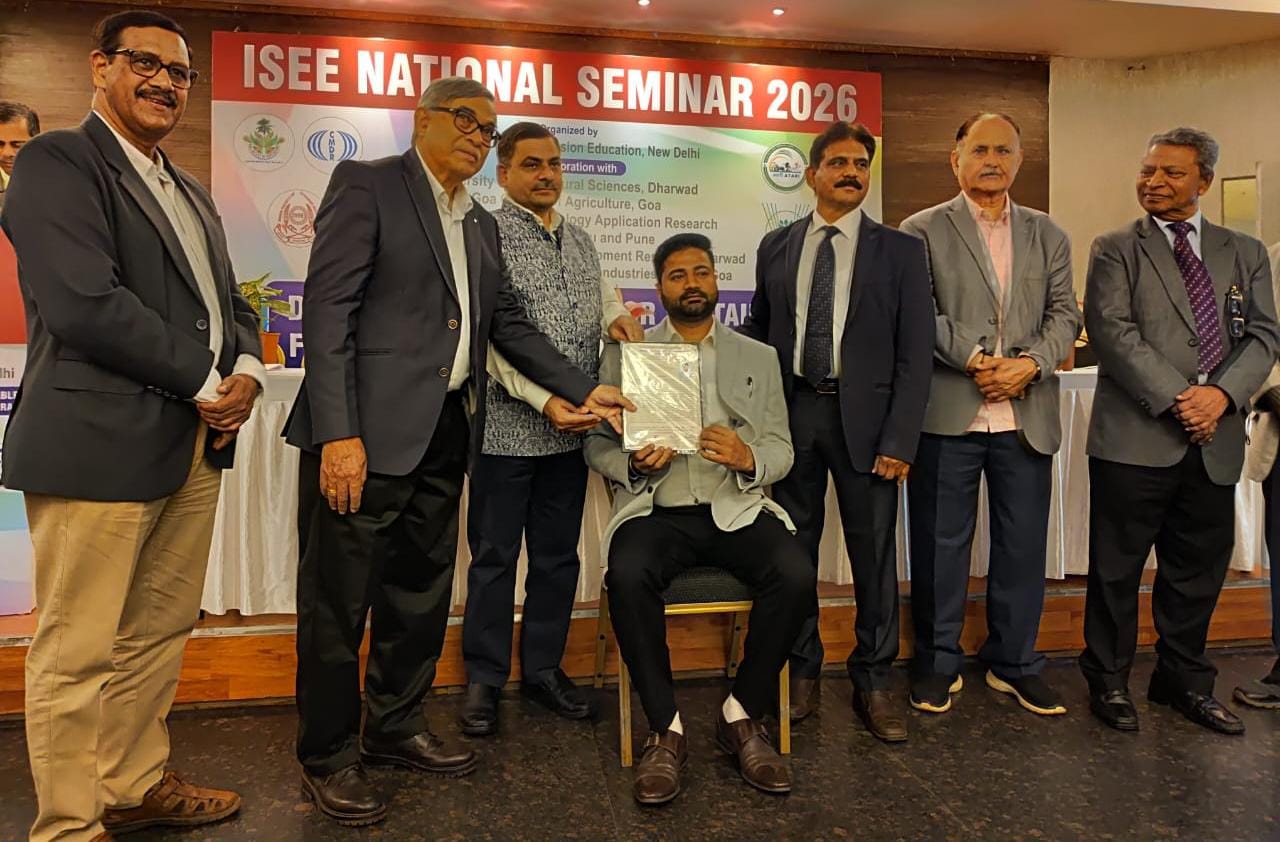 कल्लीपुर के कृषि प्रसार वैज्ञानिक डॉ. राहुल कुमार सिंह यंग साइंटिस्ट अवार्ड से किये गये सम्मानित