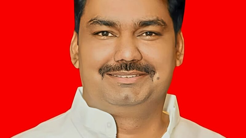 रामगढ़–शाहगंज मार्ग को स्टेट हाईवे बनाने पर सियासी घमासान, व्यापारियों के अस्तित्व पर संकट का आरोप