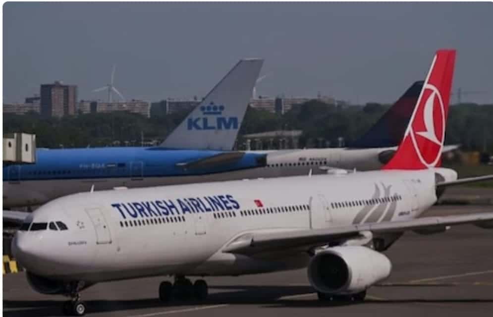 तुर्किश एयरलाइंस की फ्लाइट के इंजन में आग