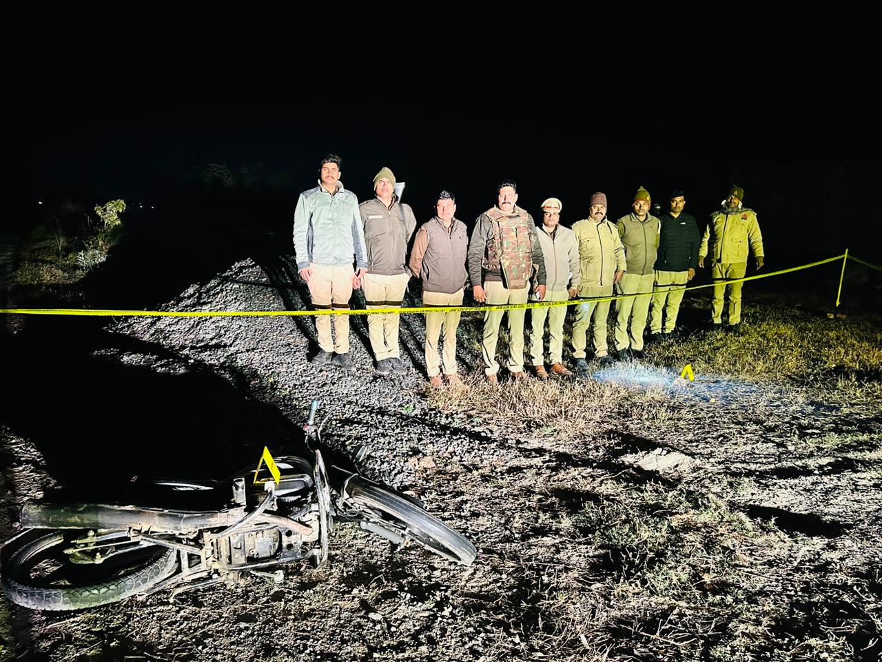 आजमगढ़: पुलिस-बदमाशों के बीच मुठभेड़ में एक गोतस्कर  गिरफ्तार