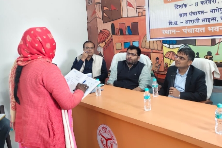 जिलाधिकारी ने नागेपुर ग्राम में लगाई चौपाल