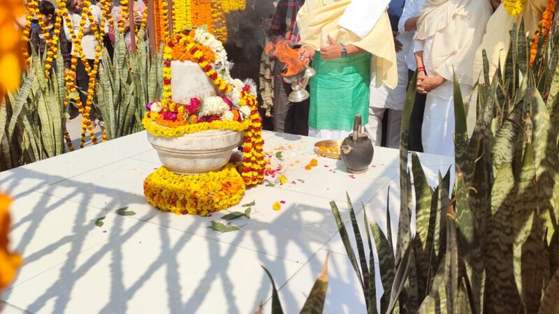 वाराणसी के क्रीं-कुण्ड में धूमधाम से मनाया गया अघोराचार्य बाबा सिद्धार्थ गौतम राम का अभिषेक दिवस