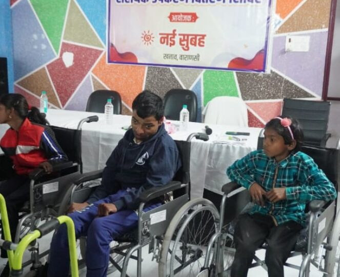 दिव्यांगजनों को आत्मनिर्भर बनाने की दिशा में  सीआरसी ने वितरित किए सहायक उपकरण