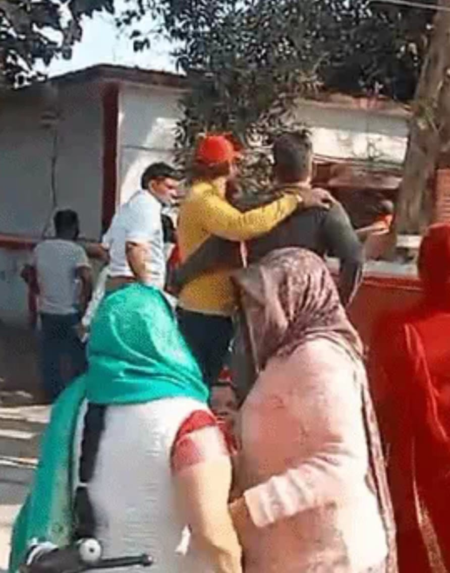 प्रयागराज : वैलेंटाइन डे पर कमरे में लटकता मिला 12वीं का छात्र