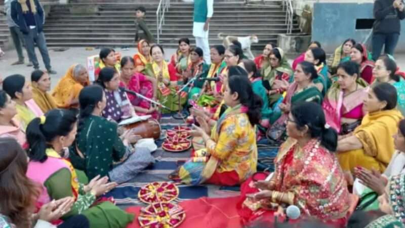 बाबा विश्वनाथ-माता गौरा के विवाह की मेहंदी रचाई, गूंजे मंगलगीत