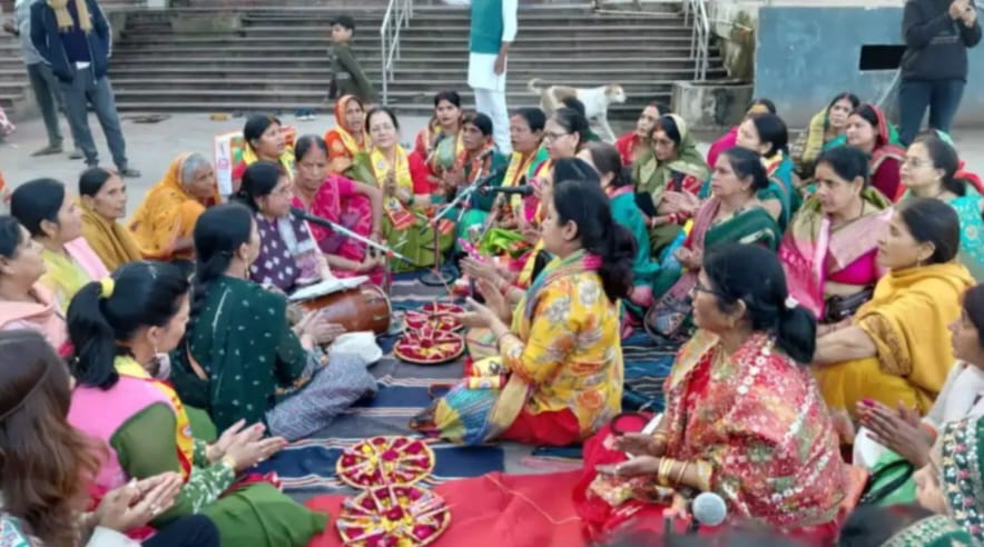 बाबा विश्वनाथ-माता गौरा के विवाह की मेहंदी रचाई, गूंजे मंगलगीत