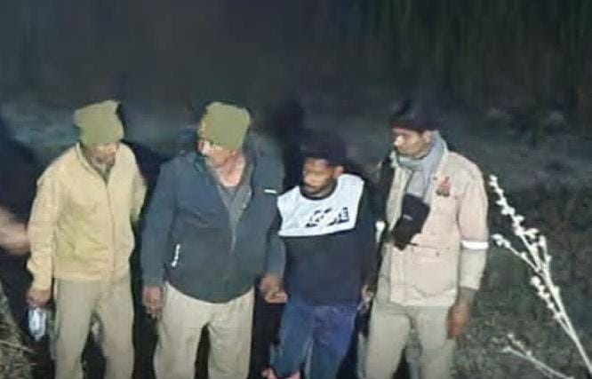 बलिया: रसड़ा में पुलिस-बदमाशों की  मुठभेड़ में घायल दो शूटरों समेत 4 गिरफ्तार