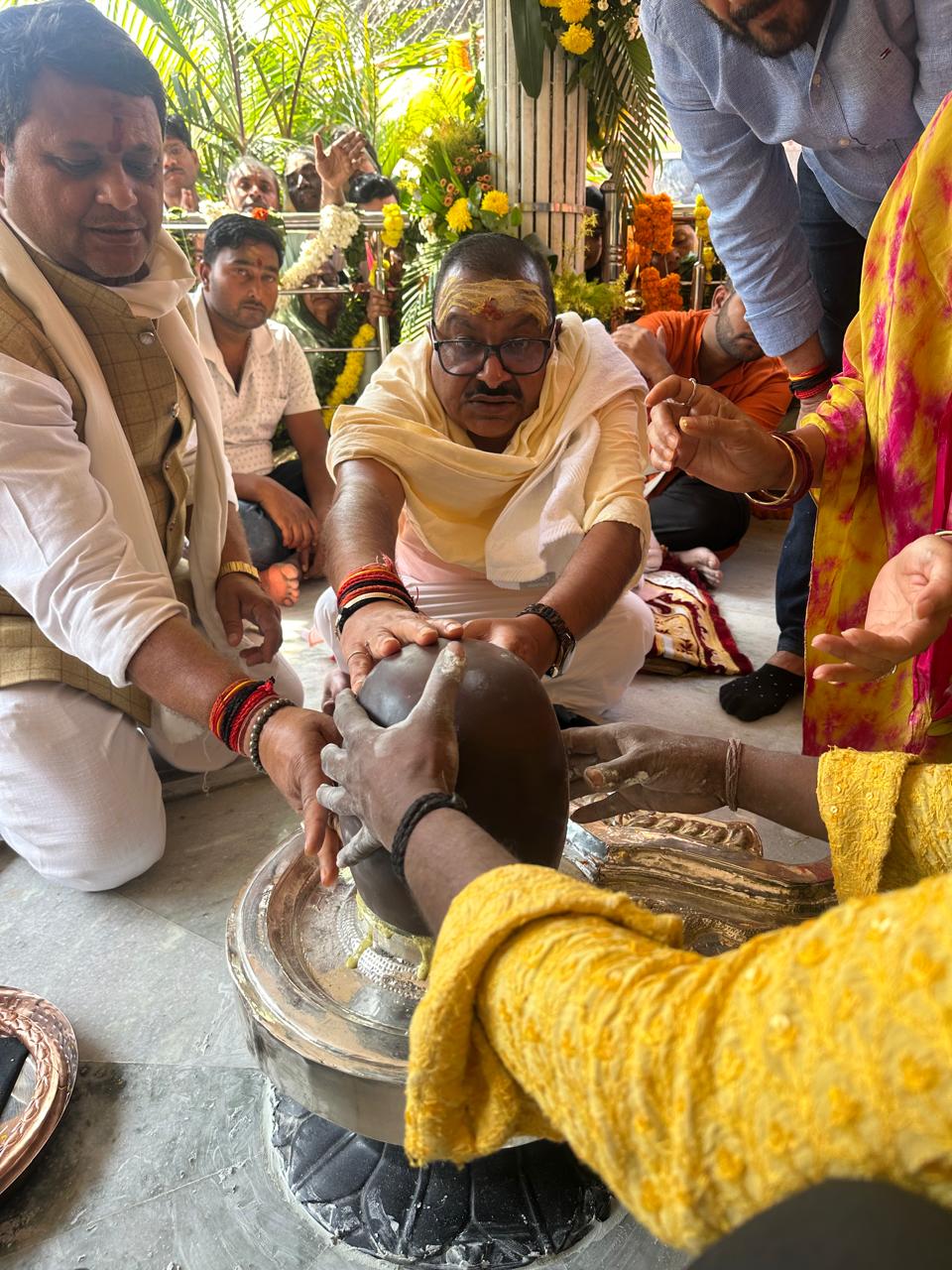 महाशिवरात्रि पर अघोरपीठ में ऐतिहासिक क्षण: क्रीं-कुण्ड में पहली बार शिवलिंग की प्राण-प्रतिष्ठा