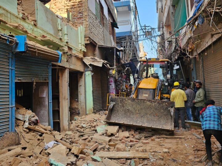 नया चौक–गुदड़ी बाजार में नगर निगम के नोटिस से हड़कंप, दुकानदारों ने जताई आपत्ति