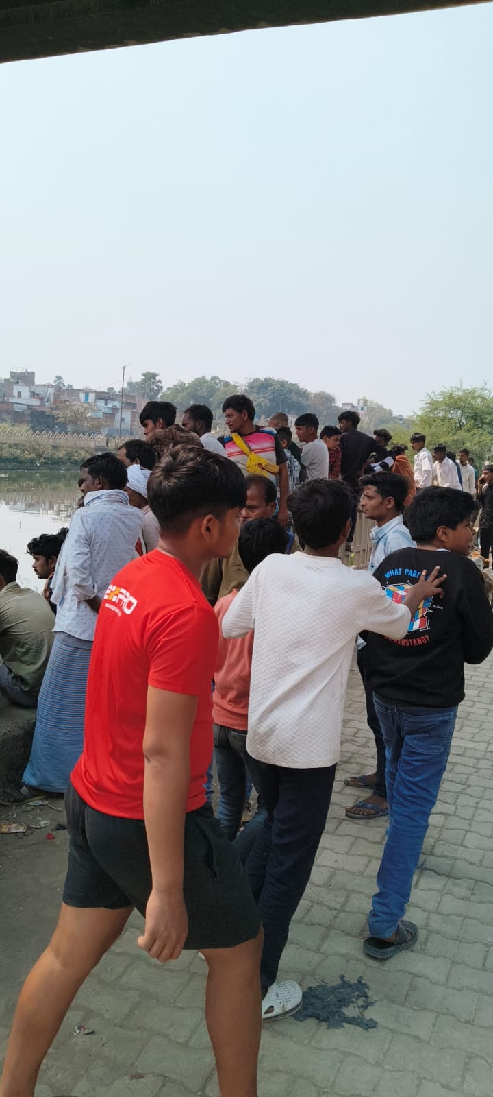 नक्खी घाट पर युवक ने लगाई नदी में छलांग, सर्च ऑपरेशन जारी