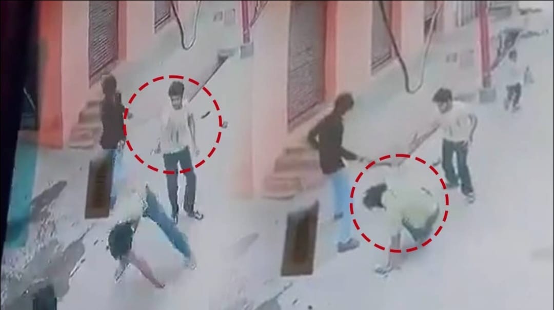 ग्रेटर नोएडा : दिनदहाड़े ई-रिक्शा एजेंसी संचालक को मारी गोली