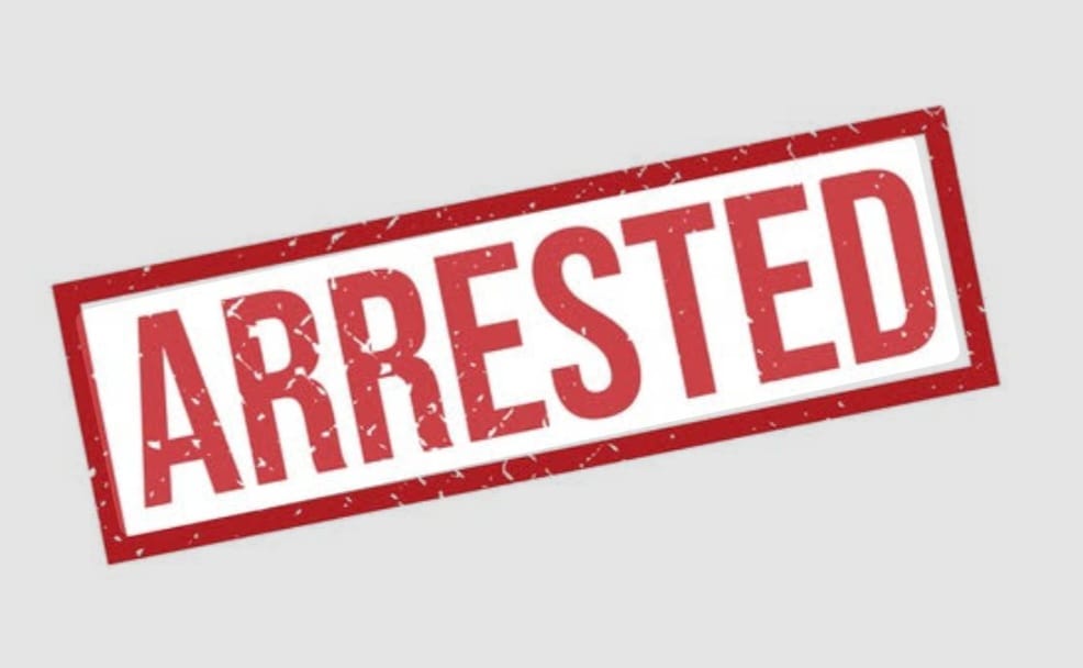 प्रेमिका के पिता को फंसाने के चक्कर में LLB छात्र ने दी कचहरी और वकील को बम से उड़ाने की धमकी, गिरफ्तार