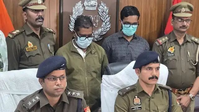 कोडीन कफ सिरप : 25-25 हजार के इनामी पिता-पुत्र गिरफ्तार