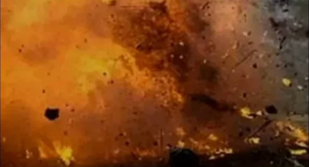 आंध्र प्रदेश : पटाखा फैक्ट्री में भीषण विस्फोट