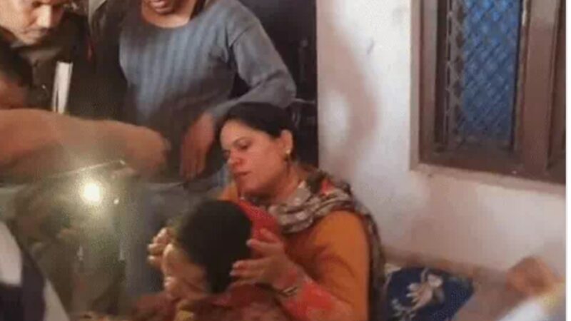 भिखारी बनकर घर में घुसे बदमाशों ने 20 लाख के जेवर लूटे