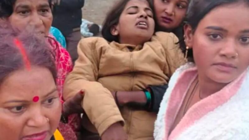 महराजगंज : पुलिस स्कॉर्पियो पेड़ से टकराई, दरोगा की मौत, 5 घायल