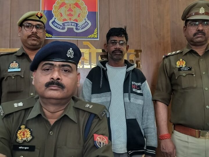 सोनभद्र पुलिस का बड़ा खुलासा, डीसीएम से 85 किलो गांजा बरामद, अंतर्राज्यीय तस्करी का भंडाफोड़