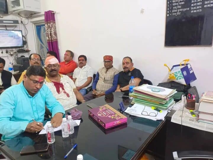 रोहनिया : होली पर घर में घुसकर परिवार पर हमला, अधिवक्ता सहित कई घायल