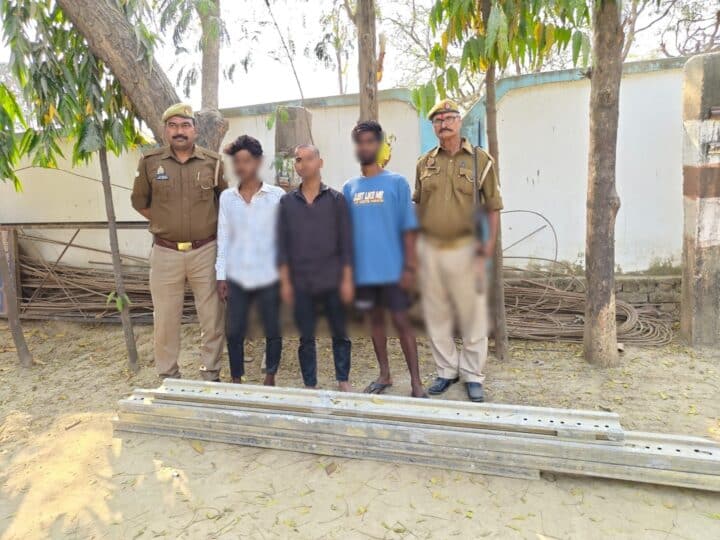 वाराणसी : गंजारी अंतरराष्ट्रीय क्रिकेट स्टेडियम से एल्यूमिनियम गटर चोरी का प्रयास नाकाम, तीन आरोपी गिरफ्तार