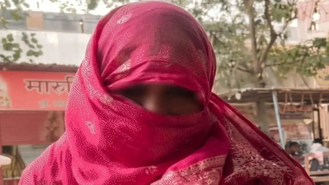 वाराणसी : धार्मिक पहचान छिपाकर बनकर युवती से करीबी, बाद में मारपीट