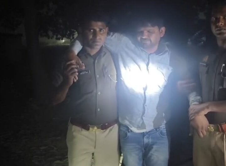 भदोही : मुठभेड़ में 50 हजार के इनामिया तीन डकैत गिरफ्तार