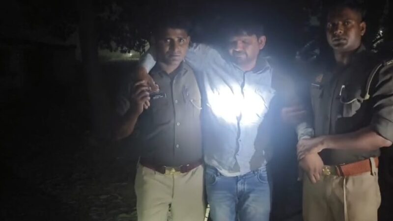 भदोही : मुठभेड़ में 50 हजार के इनामिया तीन डकैत गिरफ्तार