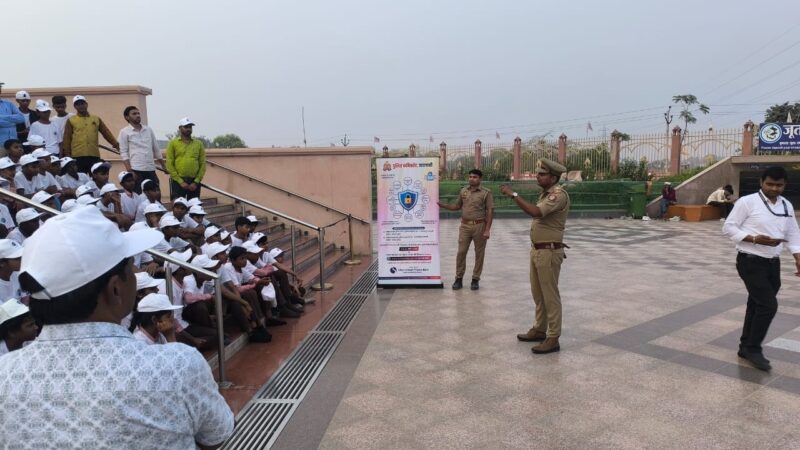 उमरहा सर्वेद मंदिर में साइबर जागरूकता अभियान का आयोजन