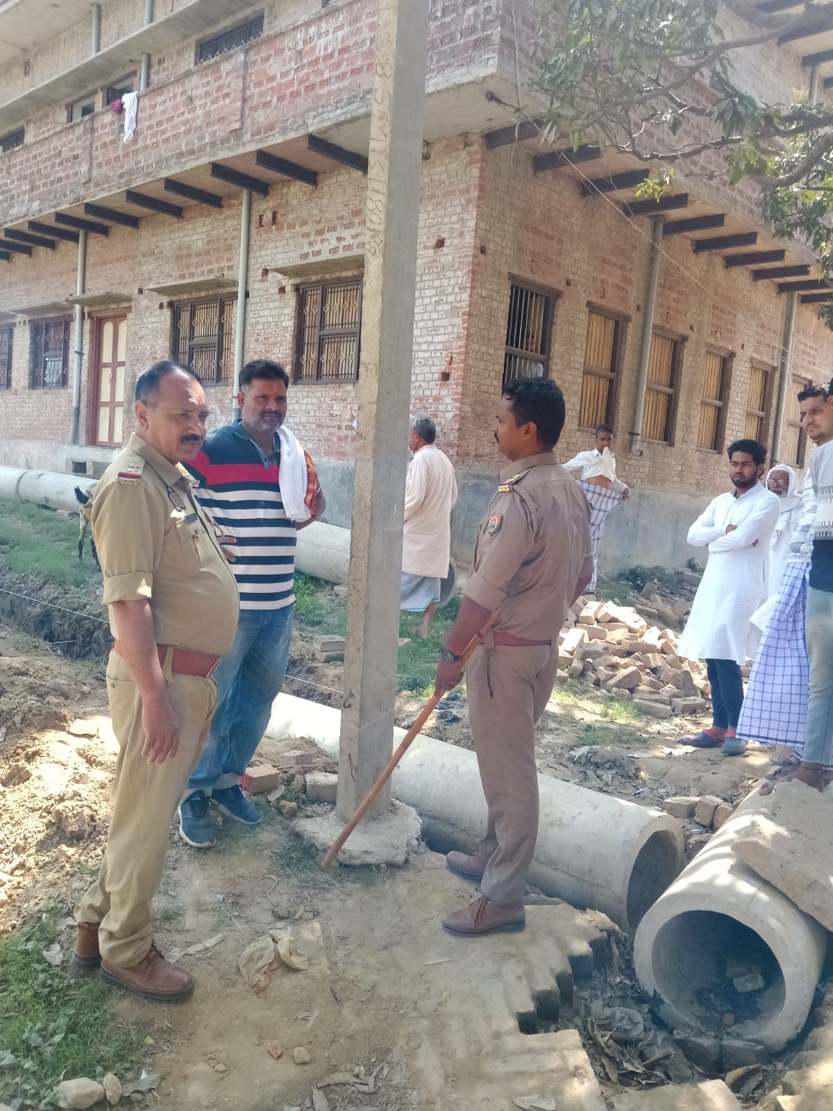 लोहता : कोटवा गांव में जेसीबी से अवैध खुदाई