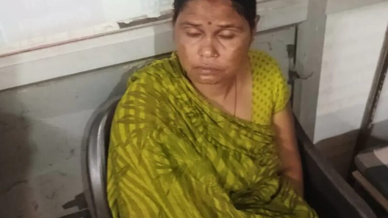 बहादुर महिला ने चेन स्नैचर को दौड़ाकर पकड़ा