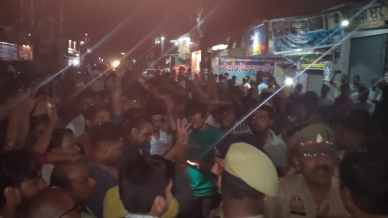 रामगढ़ में 10 वर्षीय बालक की गला रेतकर हत्या, आक्रोशित ग्रामीणों ने सड़क जाम किया