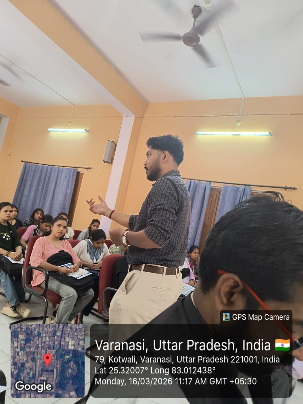 हरिश्चन्द्र स्नातकोत्तर महाविद्यालय में “करियर जागरूकता कार्यक्रम” संपन्न