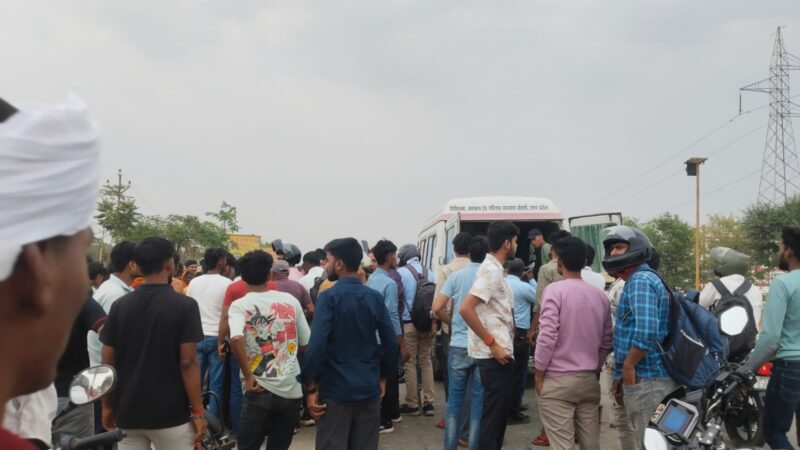 बहादुरपुर कट के पास सड़क हादसा, बाइक सवार तीन लोग गंभीर रूप से घायल, एक की मौत