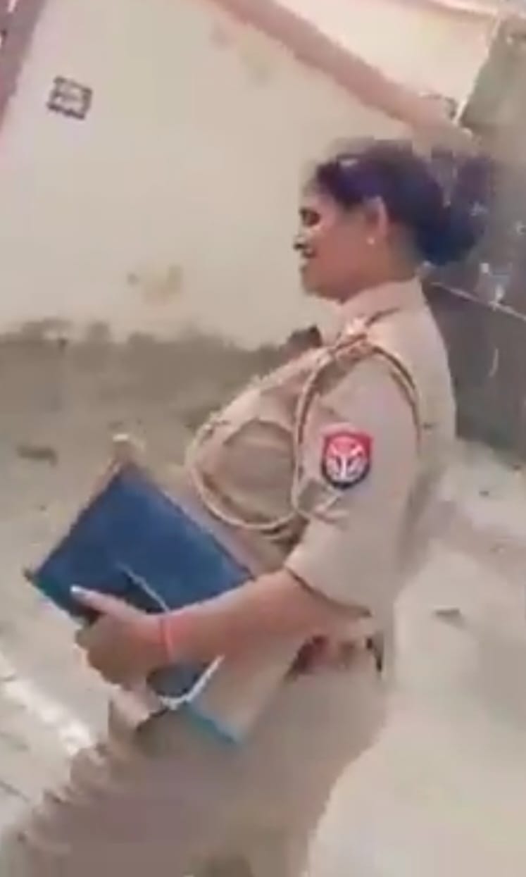 फर्रुखाबाद में महिला दरोगा की घूसखोरी का मामला वायरल