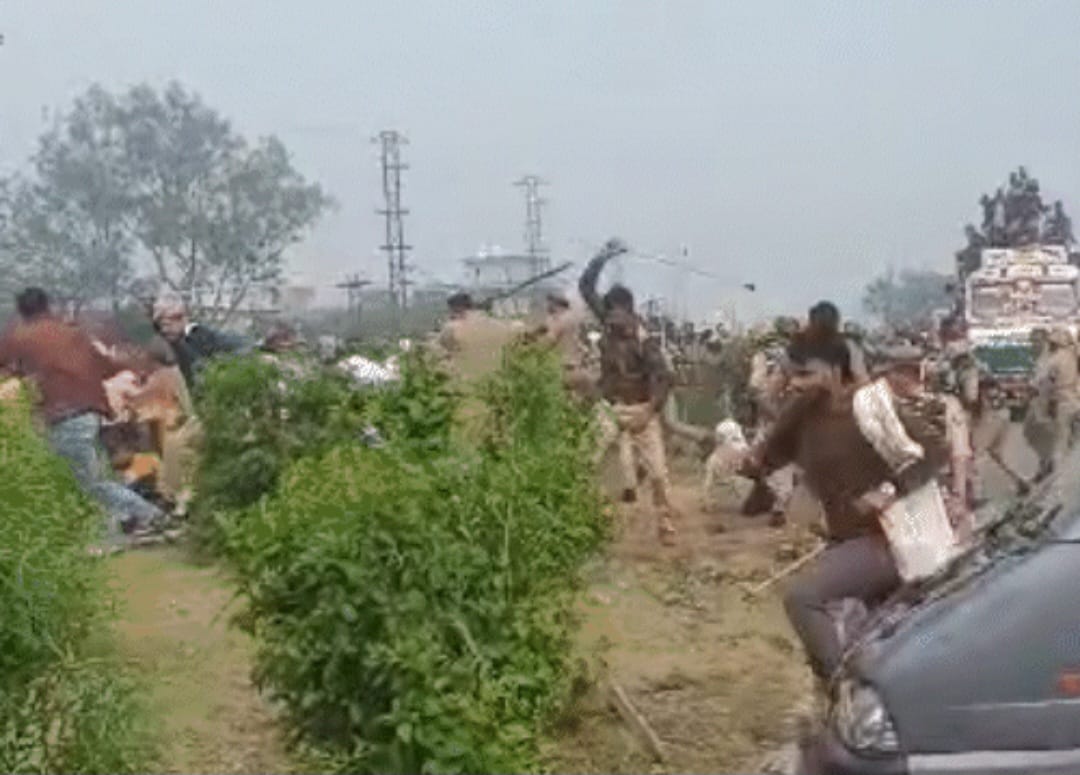 ‘फरसा वाले बाबा’ को गौ-तस्करों ने ट्रक से कुचला, भारी बवाल